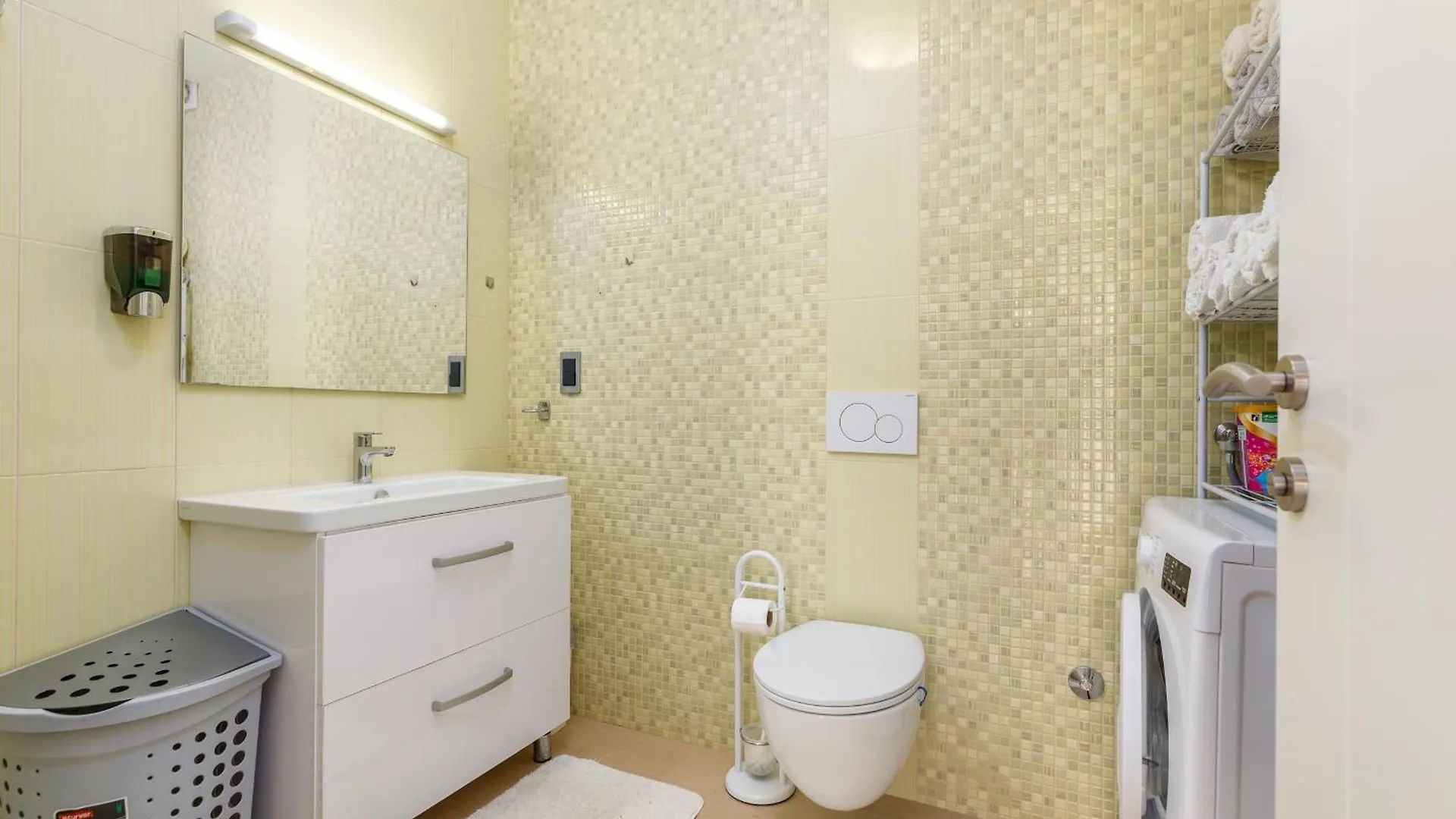 Family Friendly Apartments With A Swimming Pool Medulin - 23267 Croatia
