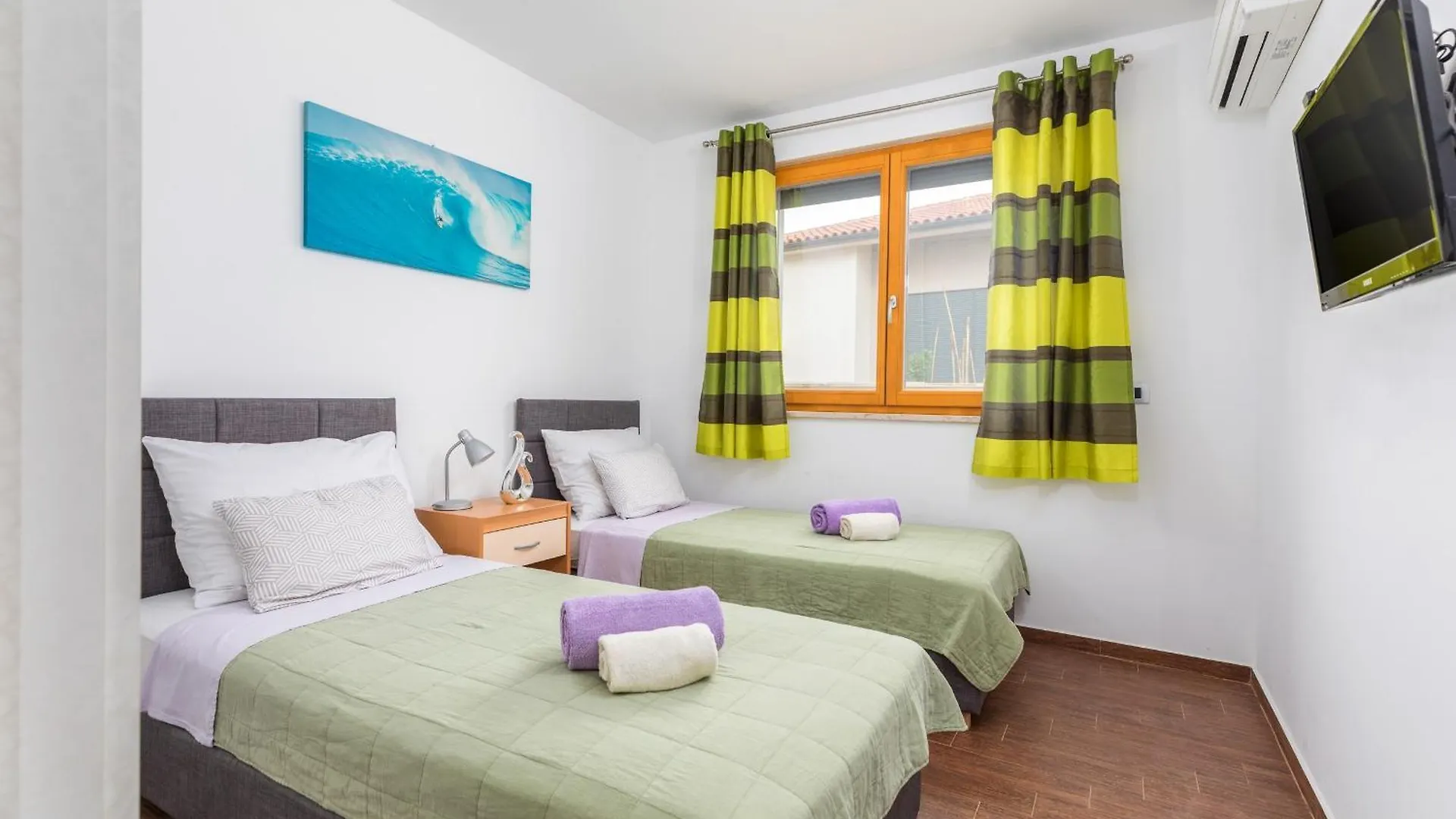 Family Friendly Apartments With A Swimming Pool Medulin - 23267