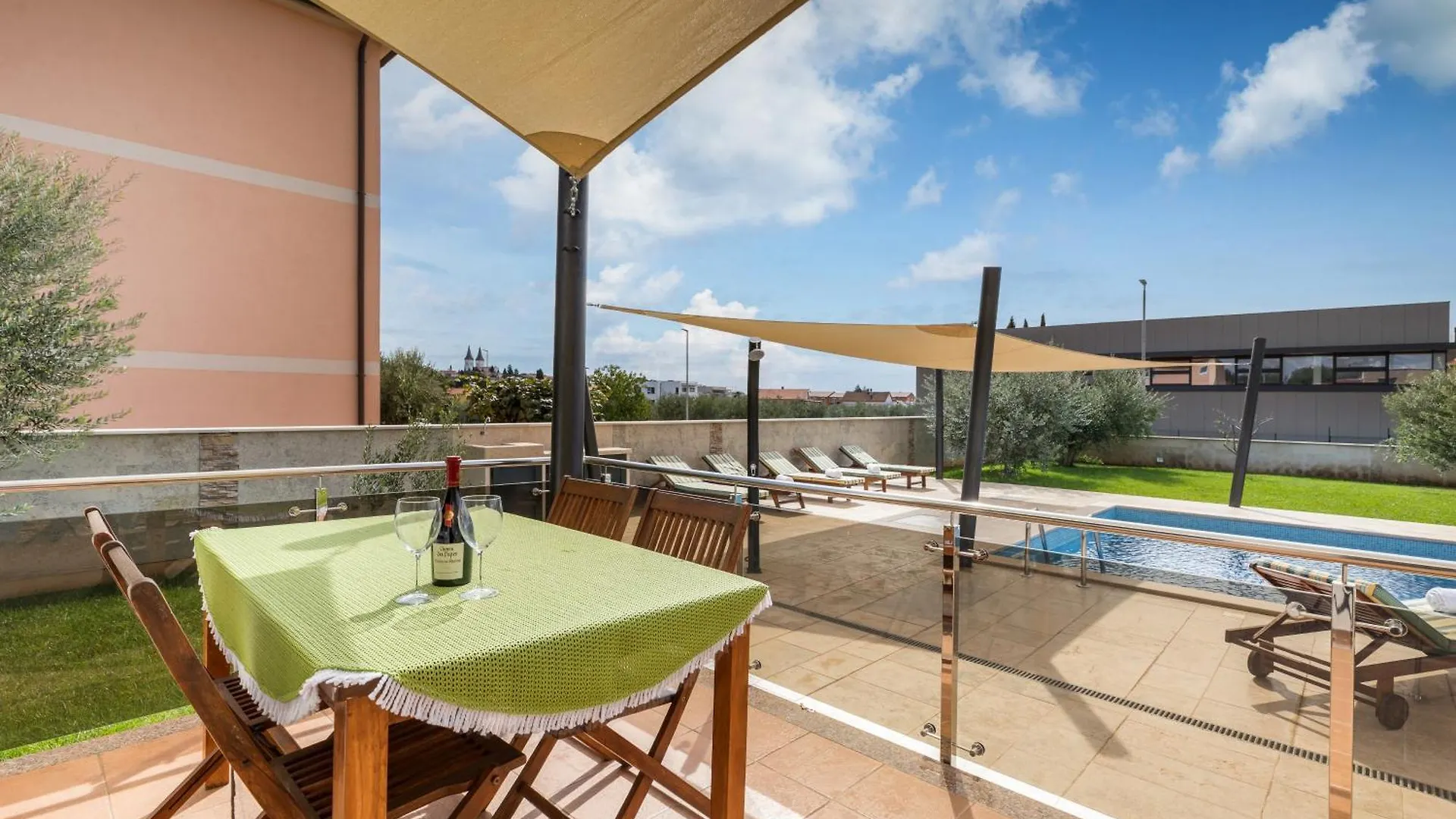 Family Friendly Apartments With A Swimming Pool Medulin - 23267 Croatia