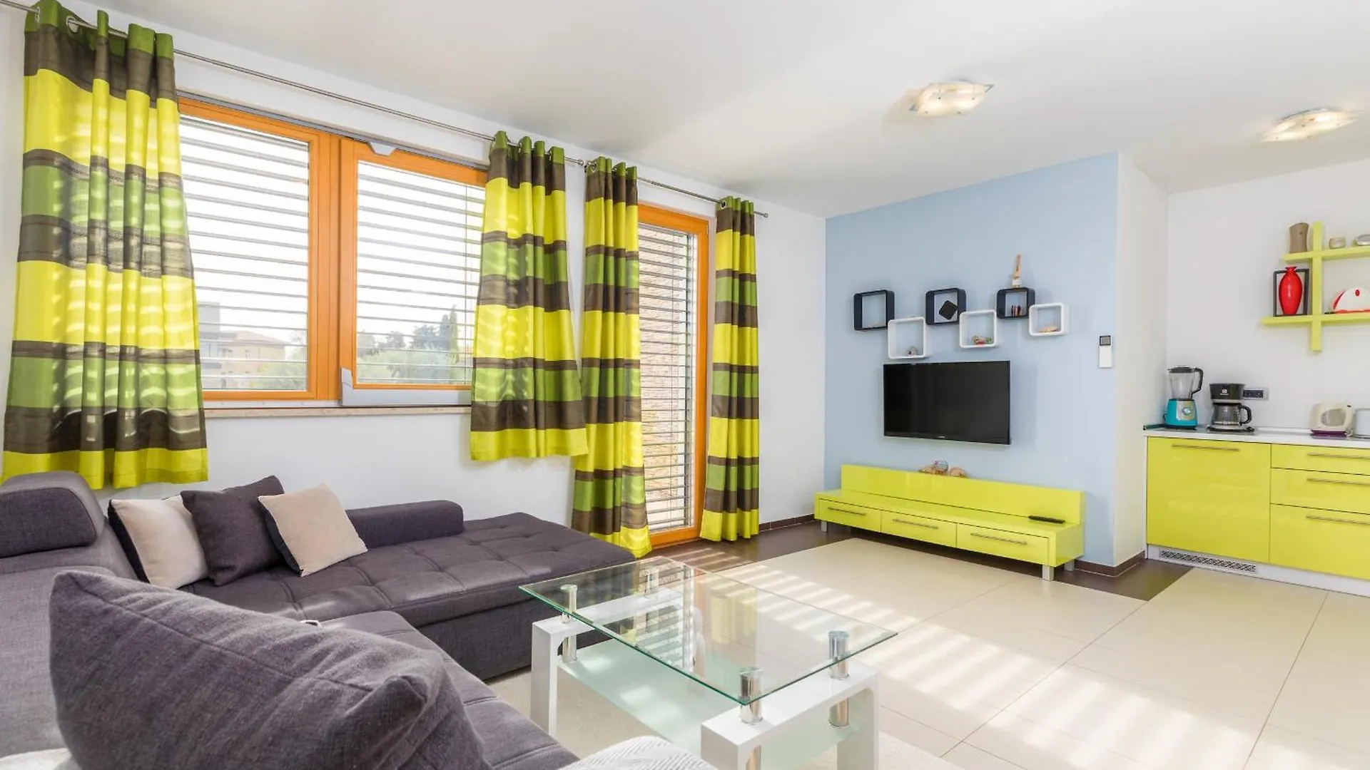 Family Friendly Apartments With A Swimming Pool Medulin - 23267