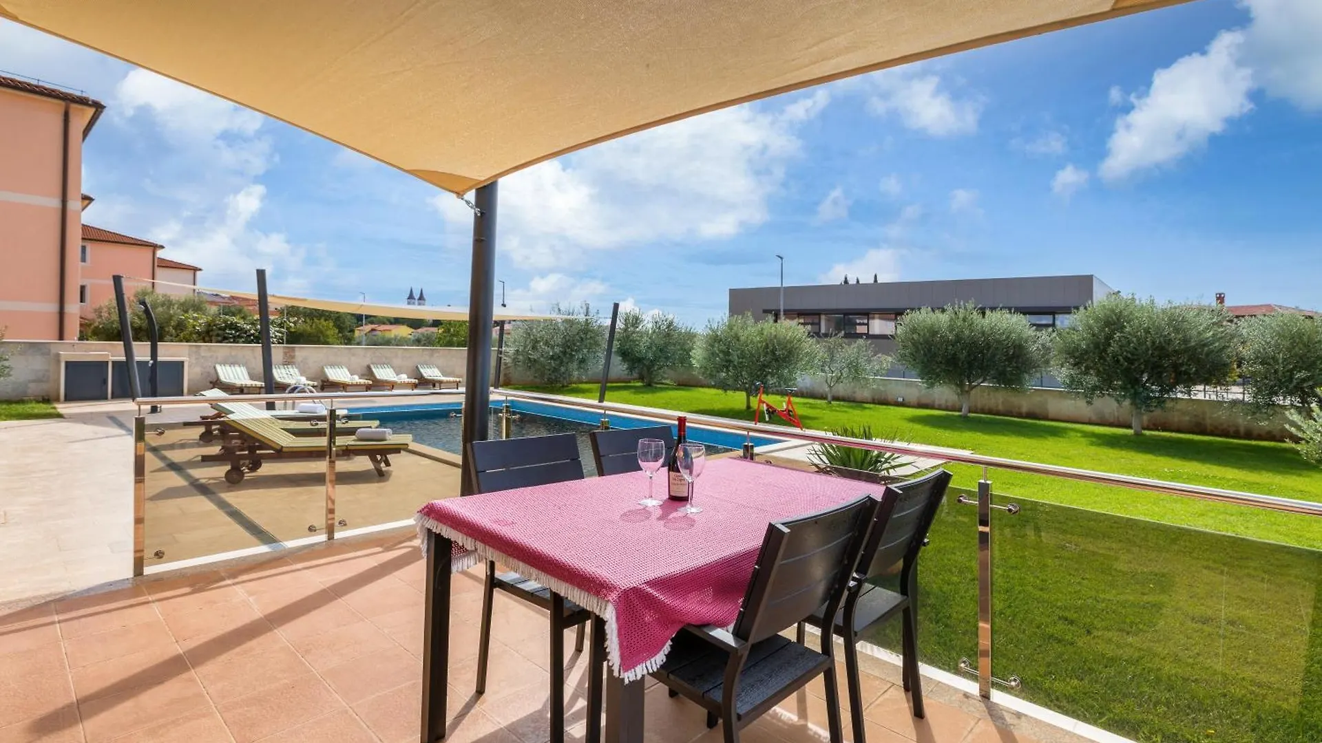 Family Friendly Apartments With A Swimming Pool Medulin - 23267