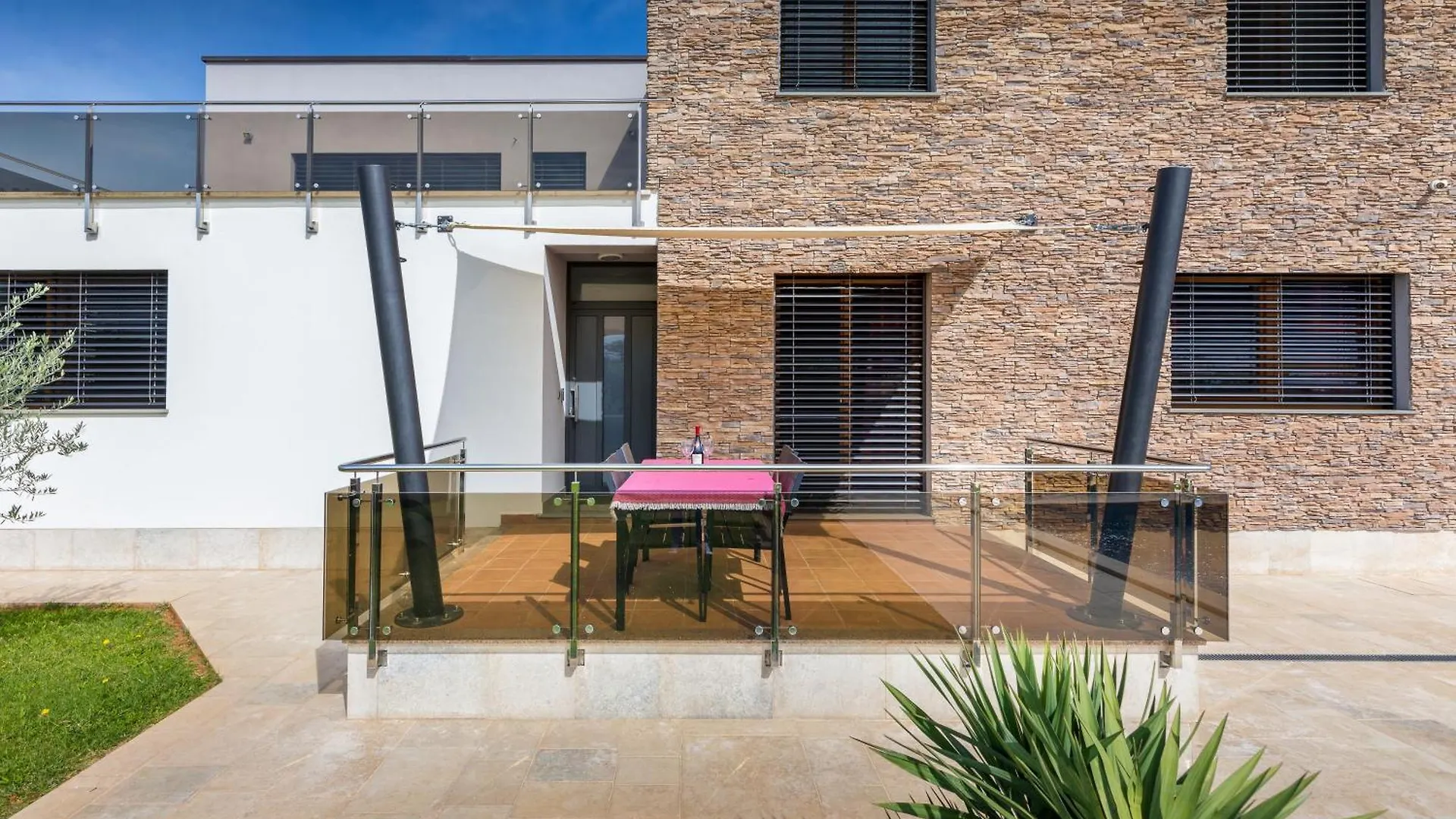 Family Friendly Apartments With A Swimming Pool Medulin - 23267 0*,