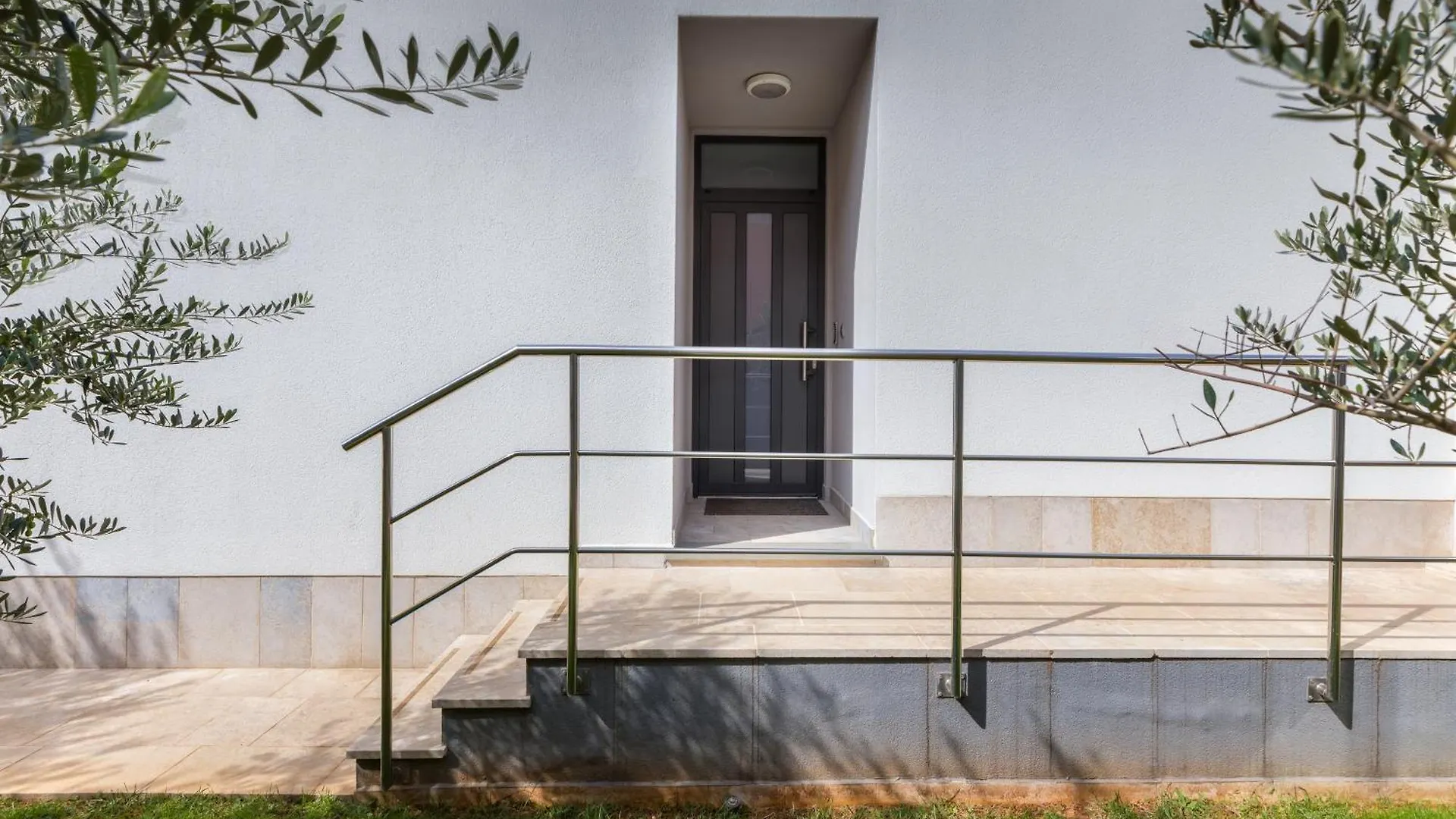 Family Friendly Apartments With A Swimming Pool Medulin - 23267